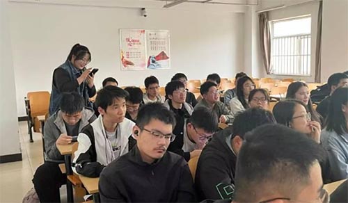 �б���ѧ�������������ջ