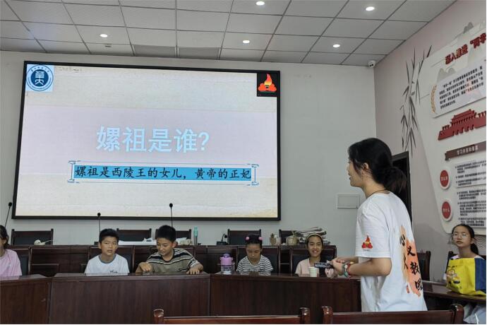 ������� �黳˿·���Ļ�Զ���ӿ�չ����Ļ���ɫ�