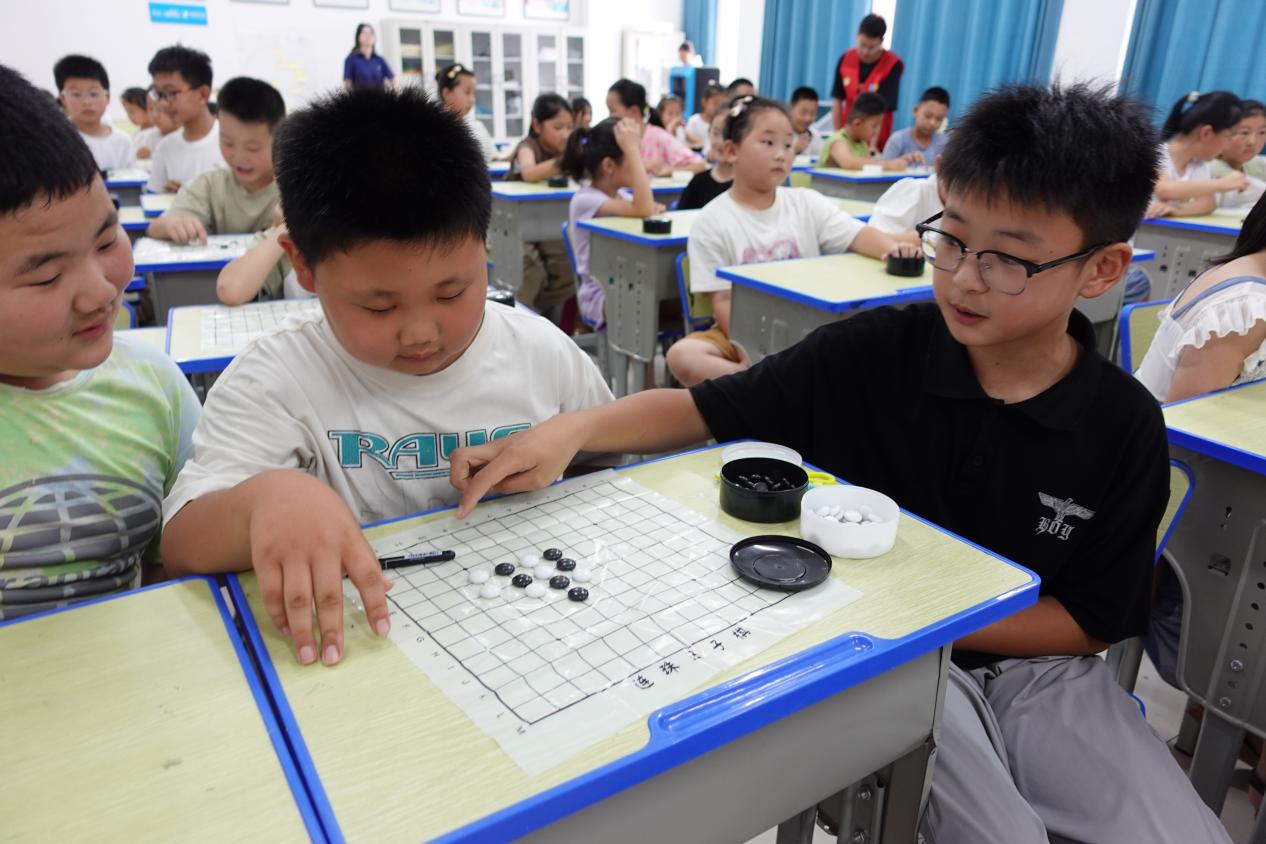 �������硤�Ļ�ϣ������ɽ����ѧѧ��������֧�̶���ˮ��