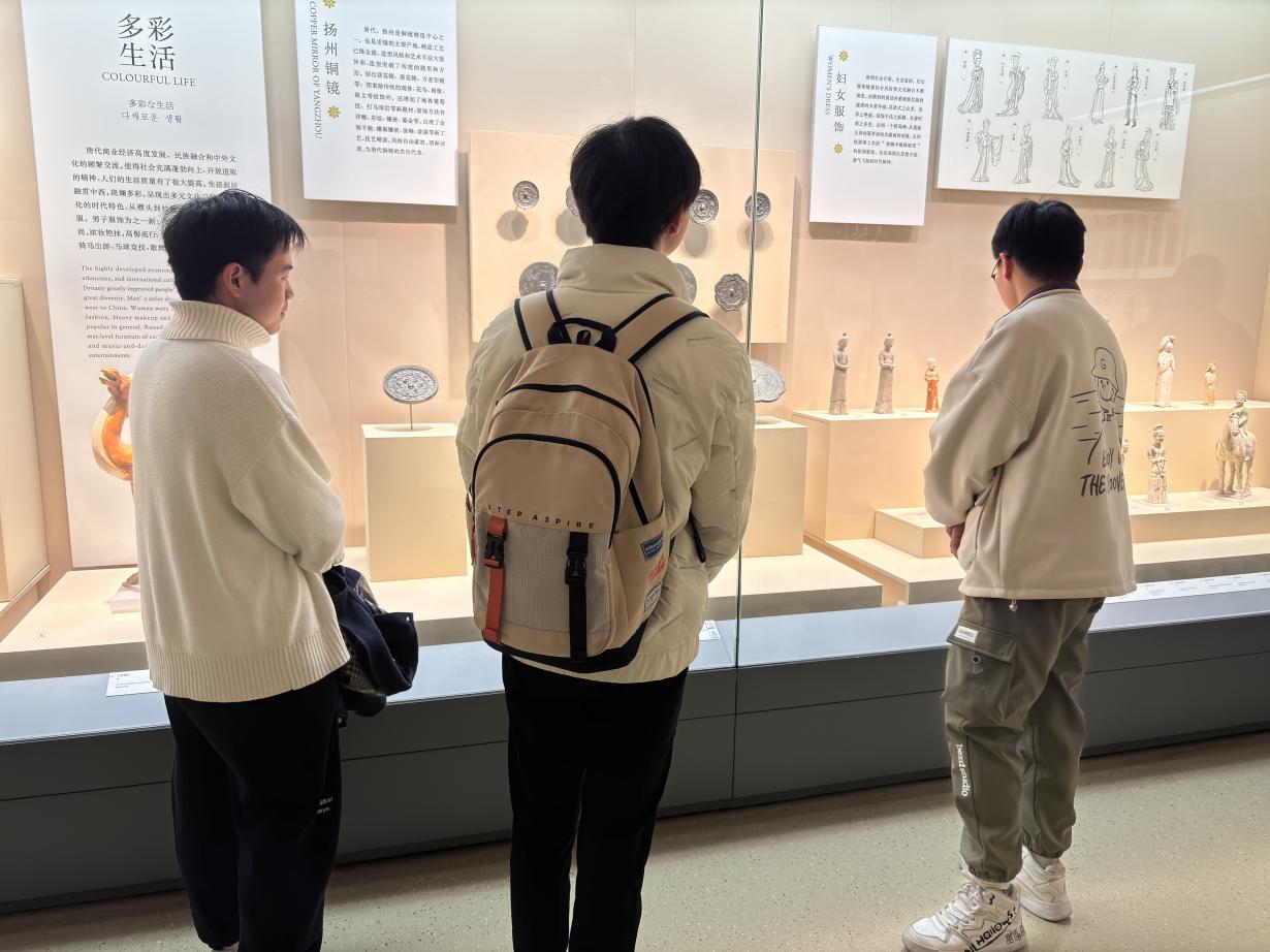 �ܹ�ѧԺ���١������硱���ʵ����ʵ������������������չʵ������