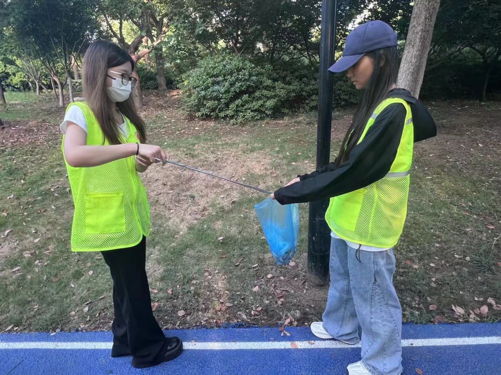 �������й��ഺ�ж����﷫��  ������ɫ��������ƪ��