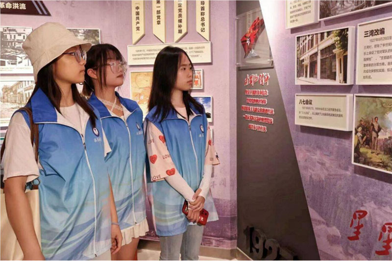 �������굳ʷ��������ɫѪ��