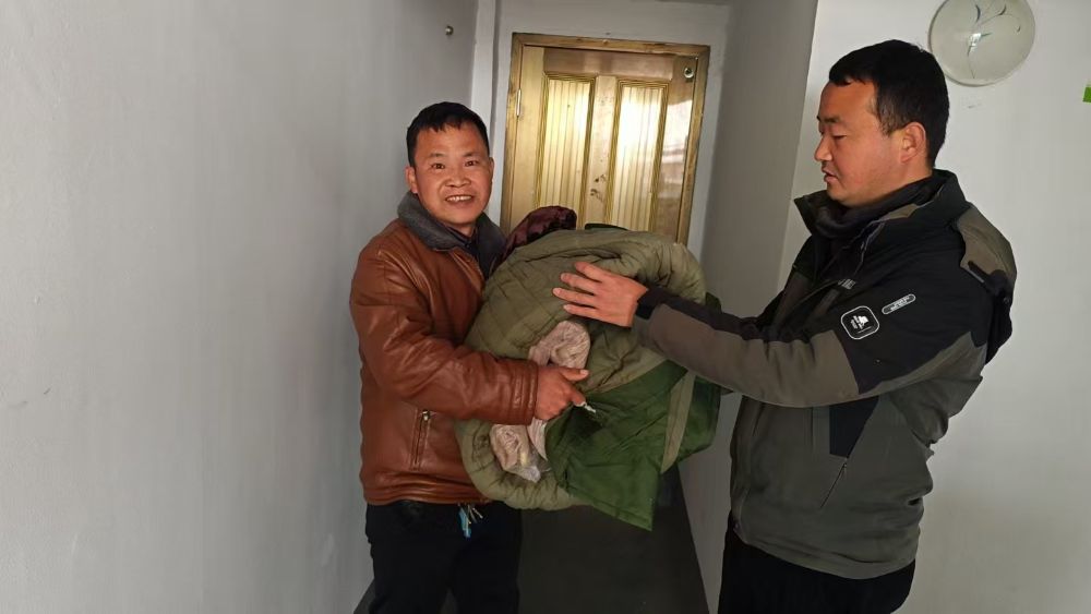 ����ʦ����ѧ־Ը�����Ŷӣ�������ů����ϵƶ������