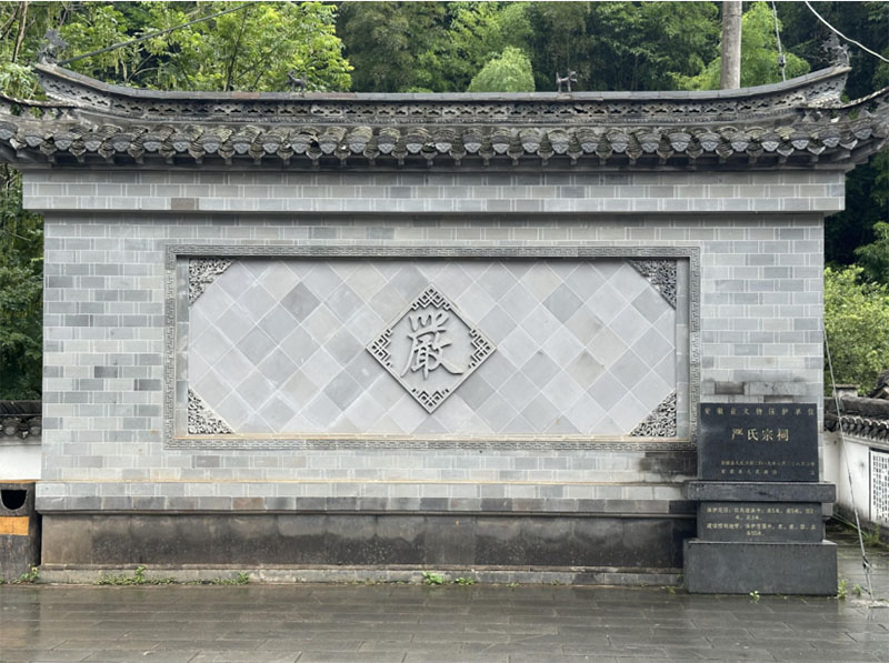 ���������ʵ������Ѱ����ɫ�㼣�����и���н��