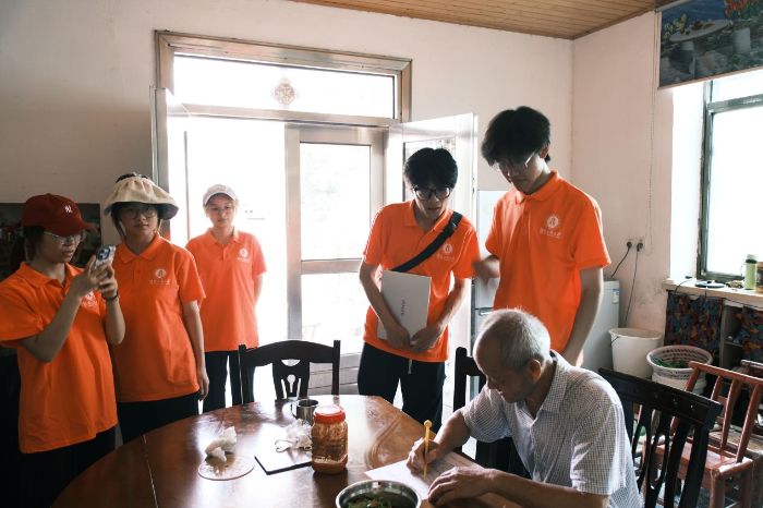 ���Ϲ��̴�ѧ����ˮ���Ƕӡ��������´塰�����硱�������ڡ���ˮ������壬�ഺ�Ų�������