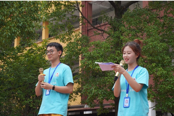 ��ͳԺ��ʦ��־�硱�������ʵ������֯������и�һ������չ����