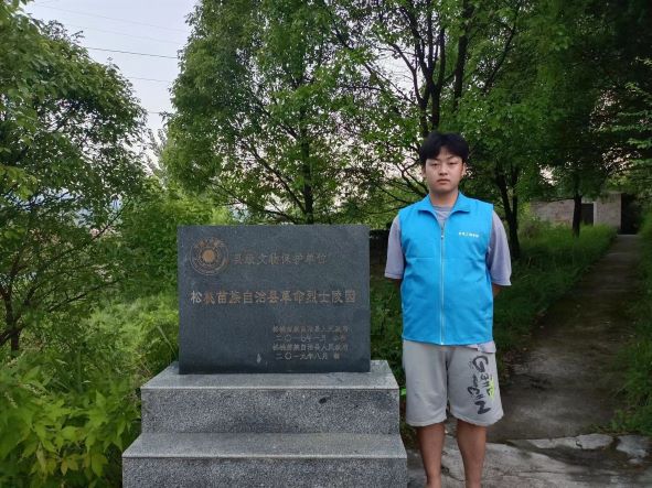 ���Ϲ�ҵ��ѧ���繤��ѧԺ�������ʵ������������ ���к�ɫ����