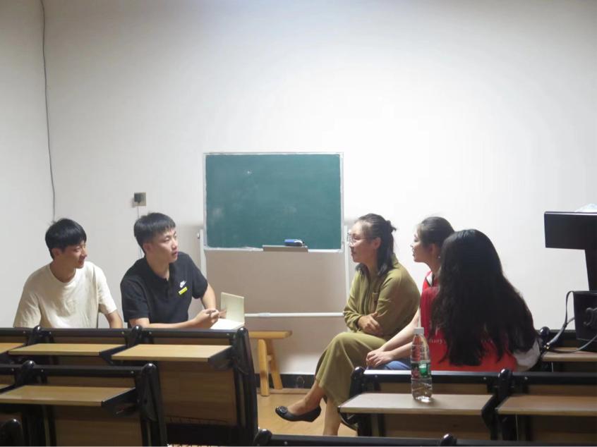 �������ĵ�֮��AI֮�⣬��������ǰ��