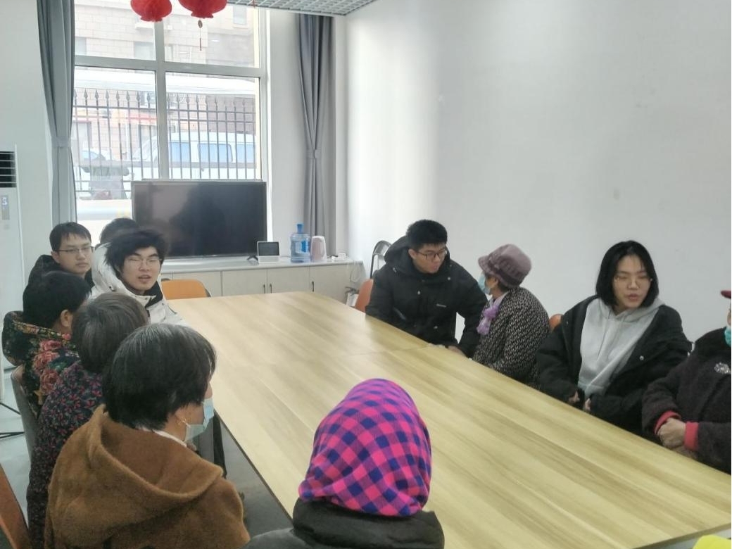 ͼΪʵ���ų�Ա����������