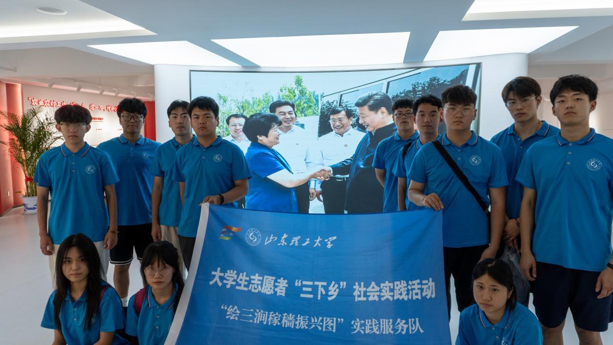 �廳��������� ���·ܽ�ǿ���ԡ���ʵ���������߽�����Ϫ�������أ�ѧϰ�Ƚ����飬���к�ɫ����