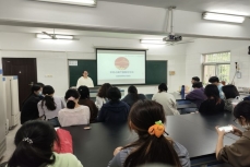 ��ʮ���ꡰʳ�����У���;����˶��ӯ