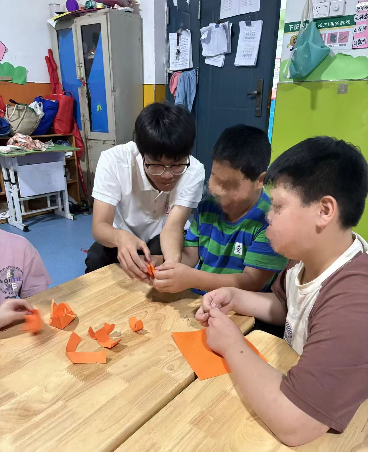 ��������ѧԺѧ���߽��������������ͯ�������ģ�ʵ���������