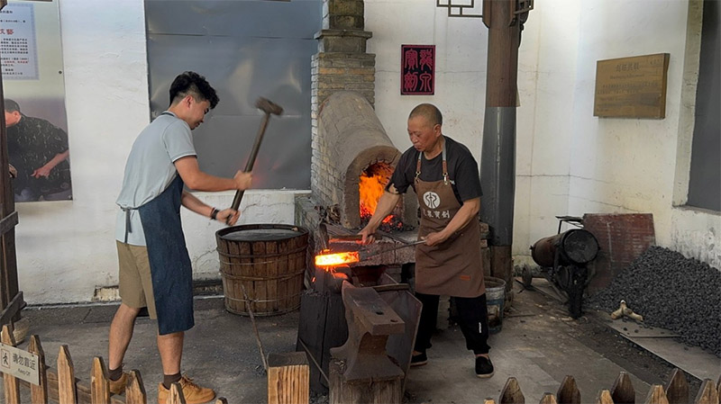 �ͽ�Ϊ�꣬����Ϊ��