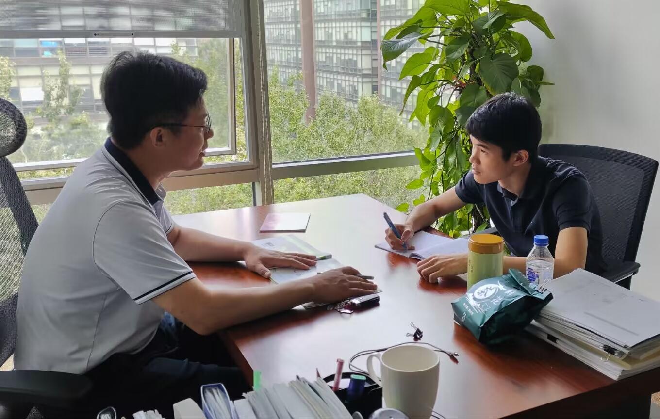 ̽����ɫ�����¼�Ԫ��������ҵ��ɫ��̼��չ֮·