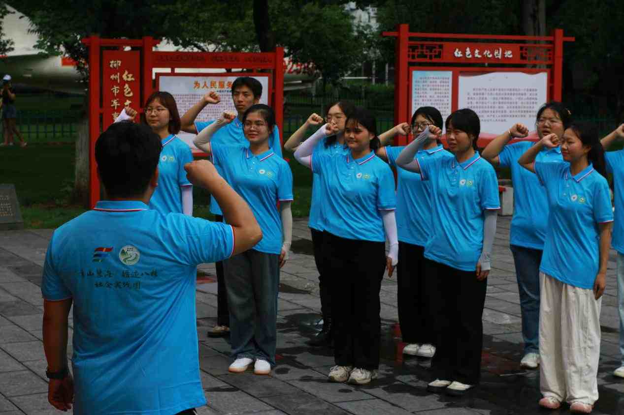 ���ܾ������£����������黳