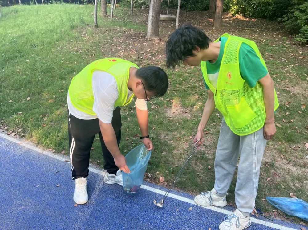 �ഺ�������������й�  �ഺ�ж�����̺�����