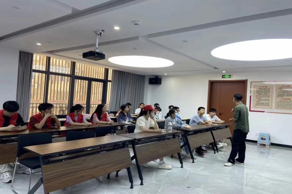 �������������İ�� �����幤Э����ѧԲ�λ˳������