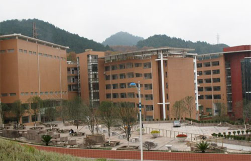 ����ǭ�Ͼ���ѧԺ��ҵ�ʼ���ҵǰ����ô��