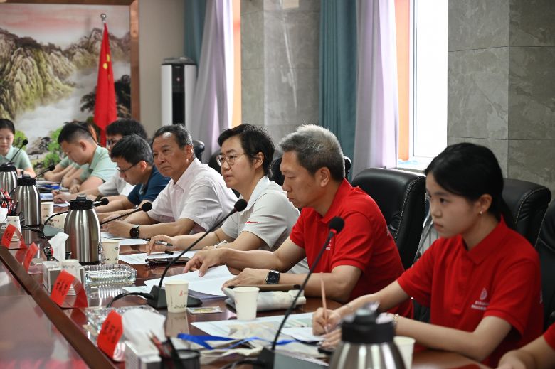 ���Ŵ�ѧʵ���Ӹ���կ�ع���У�غ���  �ഺ���������������