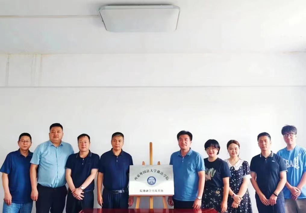 ������ɫ �������