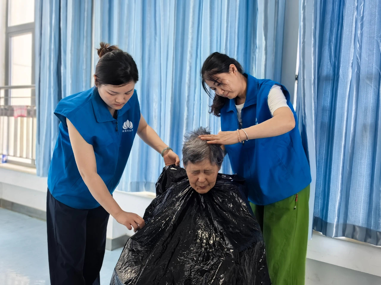 ����������־Ը�У��԰�Ϊ�棬����ů��������