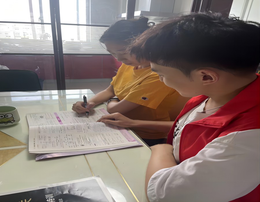 �����ɳ����ذ�δ����ʵ���Ŷӽ����żҸ۵���ѧ��ѧҵ��״�˽�