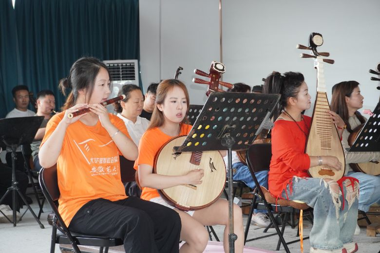 ˿����������� ���³���������