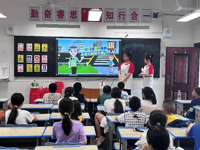 ���ؽ�ͨ���棬�ذ������ó�