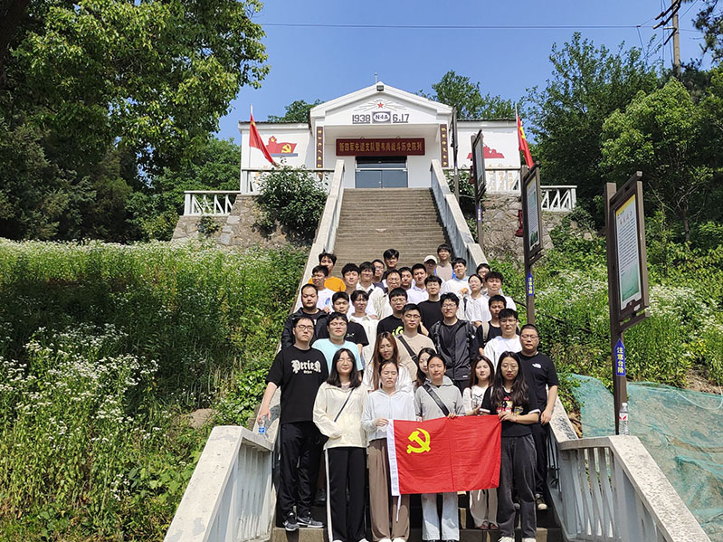 ���Ͽ�ѧ�빤��ѧԺ��չ�뵳�������ӵ���ѧϰ�����