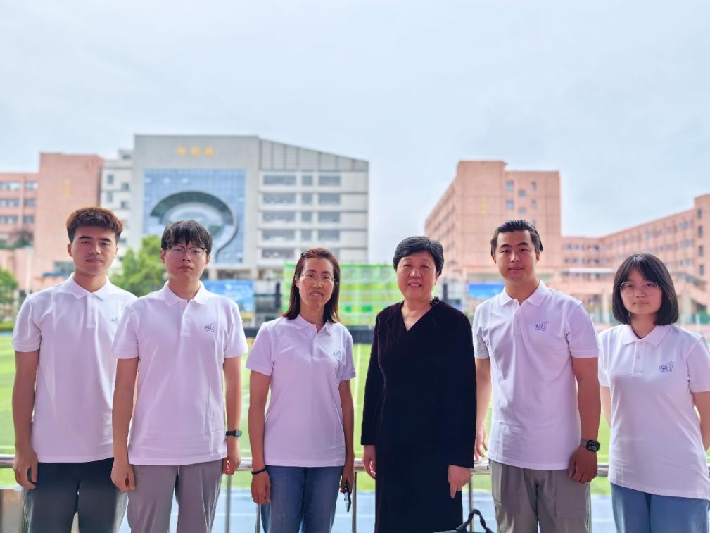 ���ӿƼ���ѧ�����˻������������ �����Ŷ����ж�