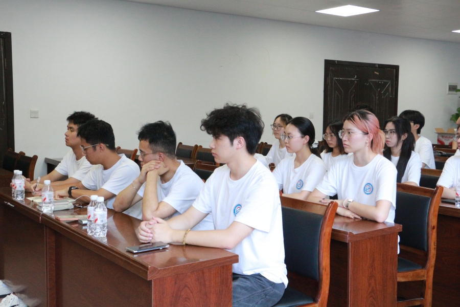 ����ҽѧԺ�ٴ�ҽѧԺ������˴ٽ��Ÿ��Ͻ����ڡ������硱���ʵ����ʽ����