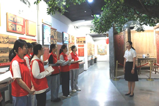 �Գ�������Ϊ����̽����˼��+��һ�廯������·��