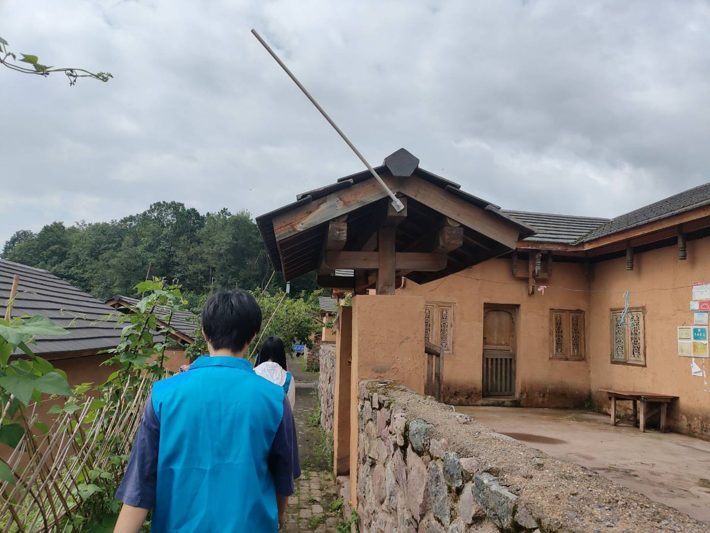 ����·���ң�������ɽ���������ʵ���ӿ�չ��������л