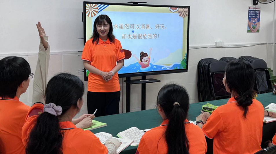 ������ϢѧԺ����ѧԺ����ɳ�ء�������Ǿ��ֲ�������������������ʵ����ʢ��ů����