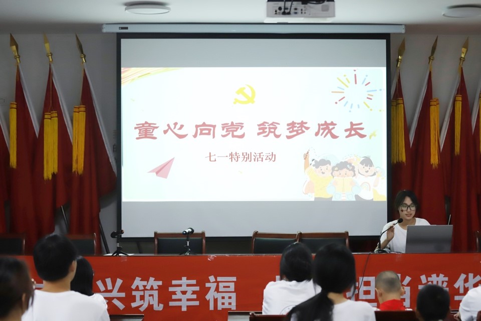 ���Ժ�������ʵ������ð��������������ں�������������ѿ