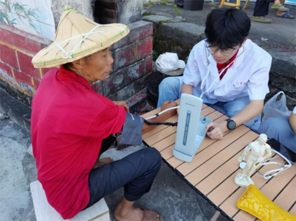 ������롱���������ô����С�ҽ���ɿ�