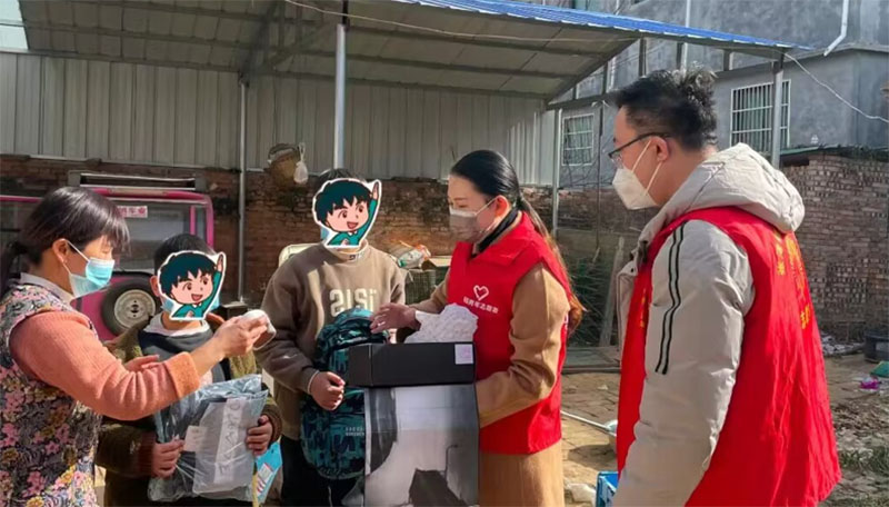 ����С�����ʵ�����������ض�ͯ�ɳ�