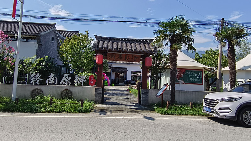 �����ںϴٷ�չ����������ů����