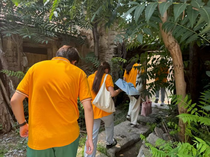 �ذ���һ��һС�����ػ��������