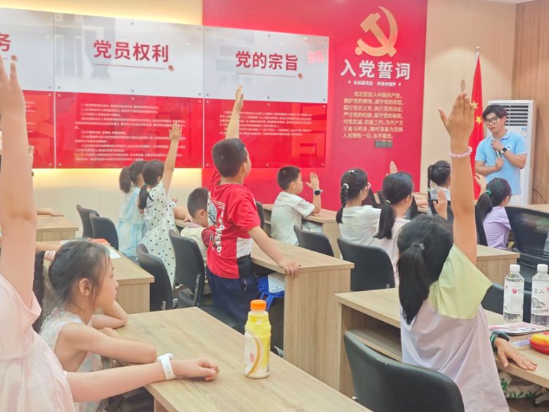 ����������н�𴫣�����ѧ���߽���������������������