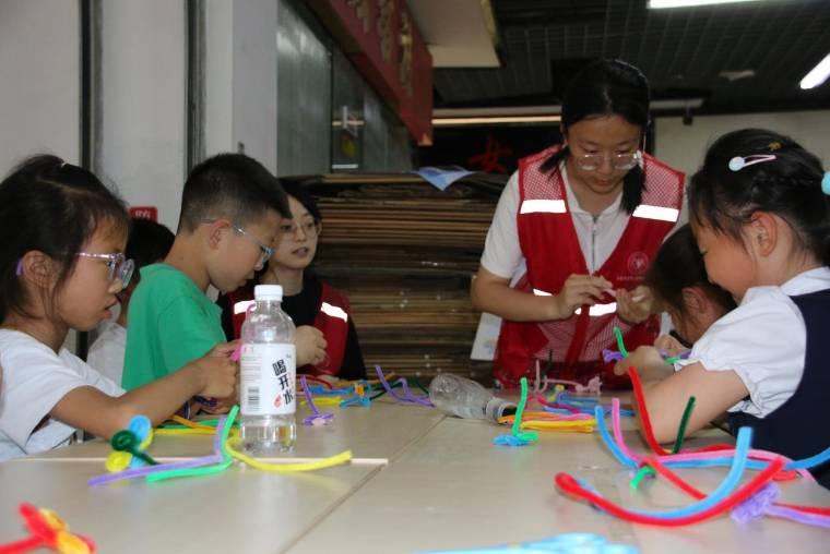 ɽ����ѧѧ������Ӣ������2024�괺����Ȥ���ûԲ������