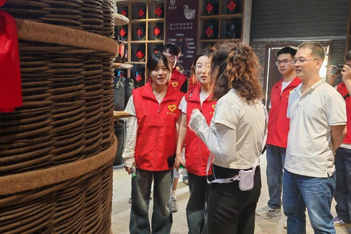 �ഺ����������� �·�ѧ�Ӽ���ʵ����д���˴��