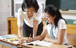 �Ĵ�����ѧԺ��ҵ�ʼ���ҵǰ����ô��