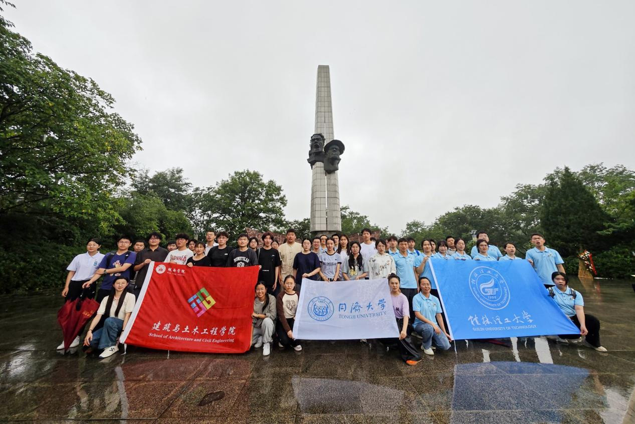 ���е�׷Ѱ|��У���Ǹ���ɽ�����Խ������ļ�