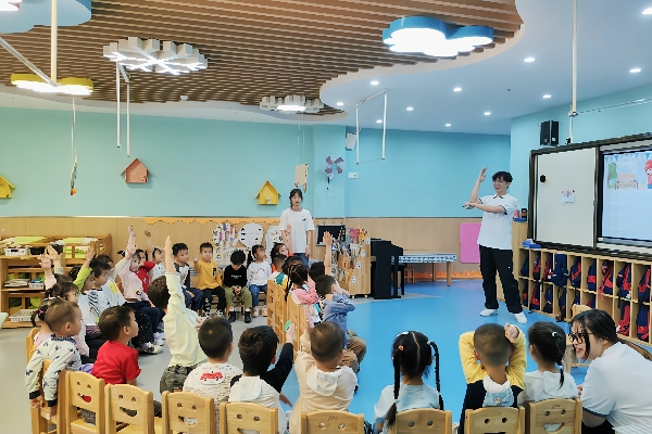 ��������ѧ�׷棬��԰ͯ�Ĵ���