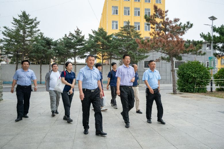 �й�ʯ�ʹ�ѧ��������ʯ�͹���ѧԺ��������Ұ����ʵ���ӣ��۽��˲����� ��ɳ�����