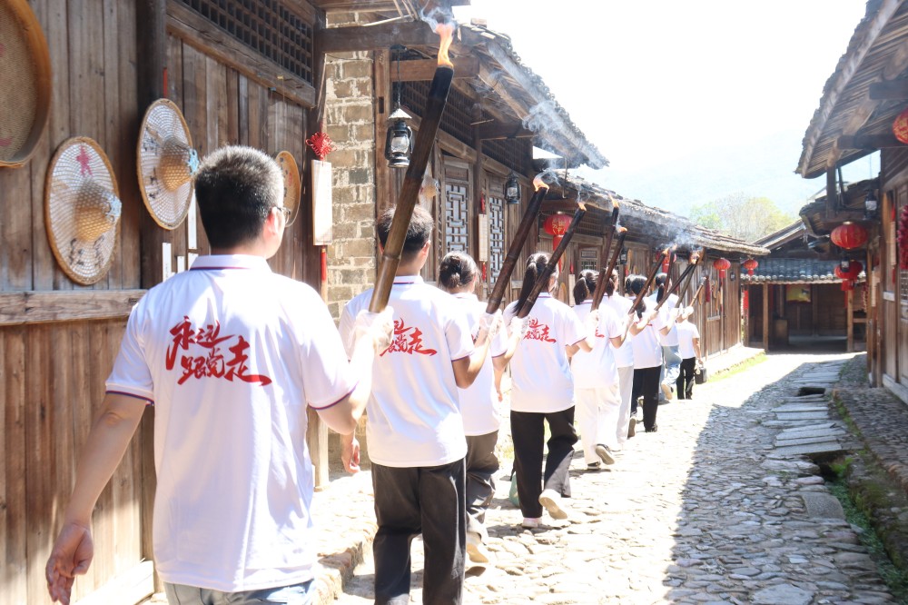 ׷Ѱ�����㼣����ȡ�ܽ�����������ʦԺʦ���߽����ҳ�͡��չ�������ʵ���