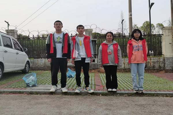 �����幤���񣬽�������У԰ ���������ƾ���ѧ�幤Э�Ὺչѧ�׷���У԰����ɨ�