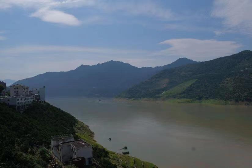 ɽ���ϳ����ˡ�ҡǮ����