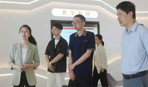 ����ʡ���������ý��Ƽ���˾������ѧԺ��չ��Ⱥ�������